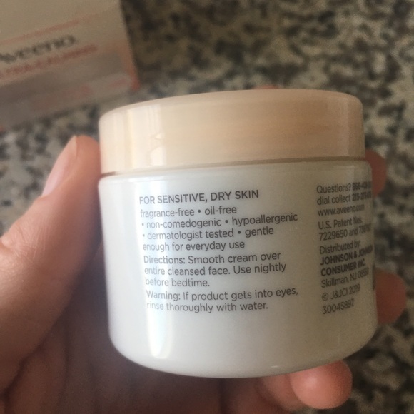 Aveeno Ultra-Calming Night Cream - Picture 7 of 10